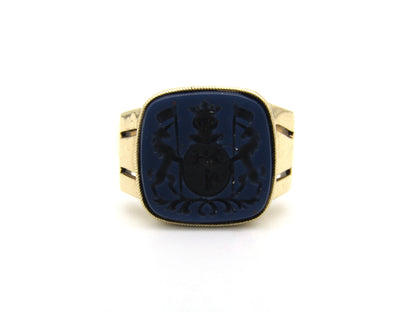 9K gold Art Deco family crest signet ring.