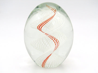 Murano Egg-shaped Art Glass paperweight, Circa 1970.