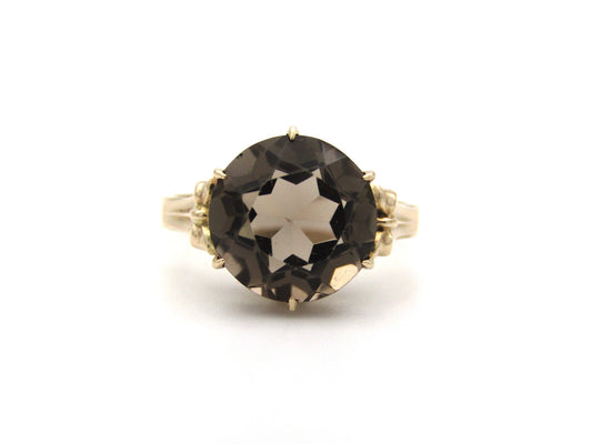 9K gold smoky quartz ring, circa 1970's.