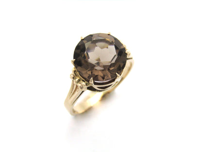 9K gold smoky quartz ring, circa 1970's.