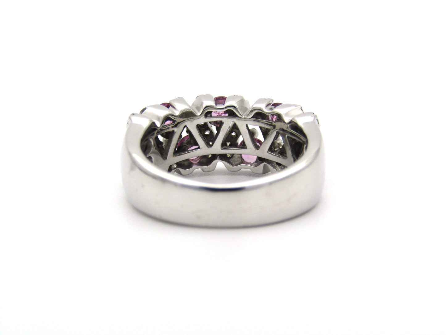 18K gold pink sapphire and diamond ring.