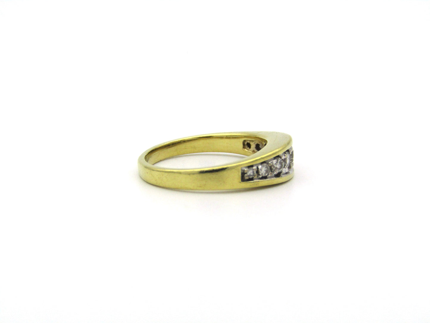 18K gold Vintage diamond ring, circa 1970's.