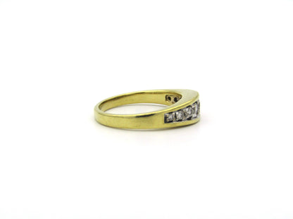 18K gold Vintage diamond ring, circa 1970's.