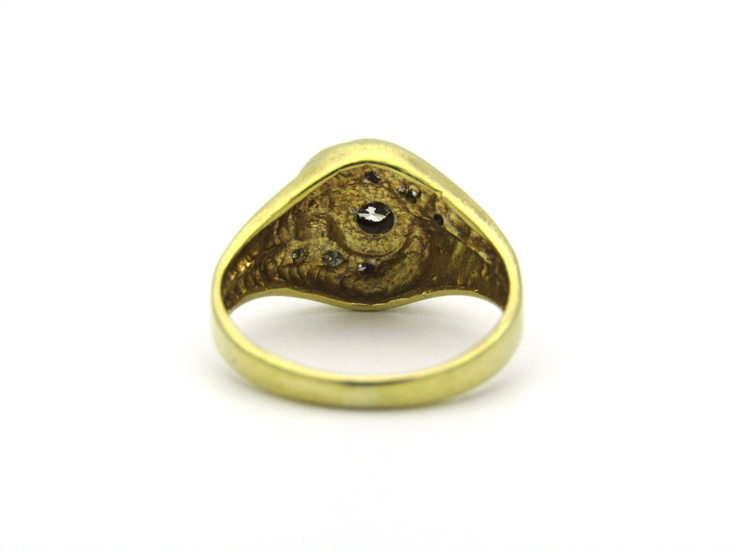 18K gold Vintage diamond ring, circa 1970's.