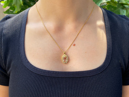 9K gold vintage topaz pendant with Italian chain.