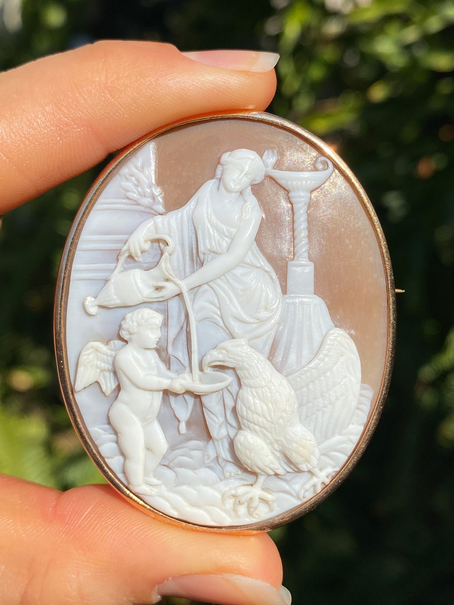18K gold French conch shell cameo brooch, circa 1860.