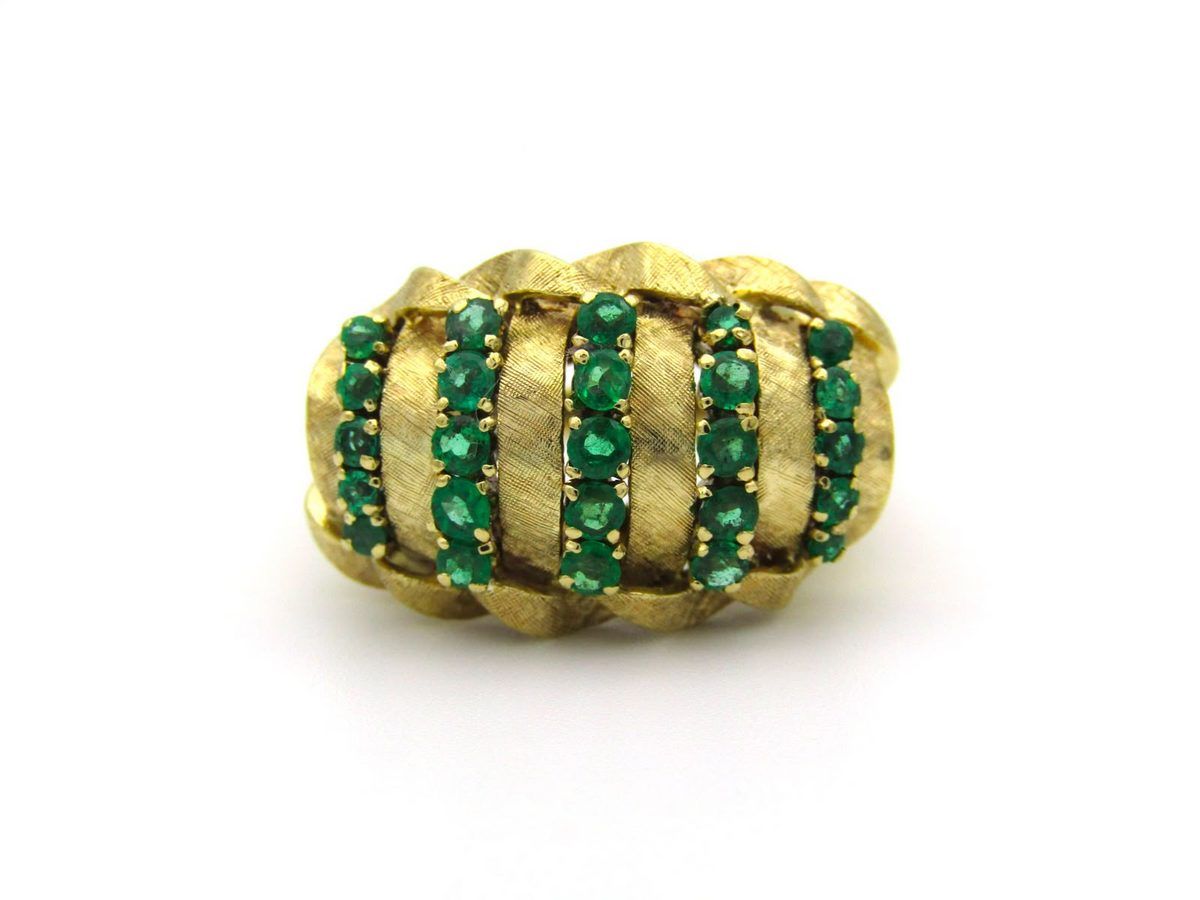 18K gold Vintage emerald ring, circa 1970's.