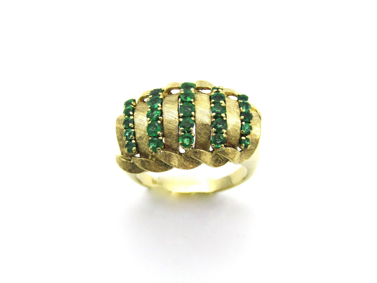 18K gold Vintage emerald ring, circa 1970's.
