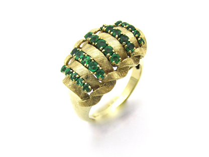 18K gold Vintage emerald ring, circa 1970's.