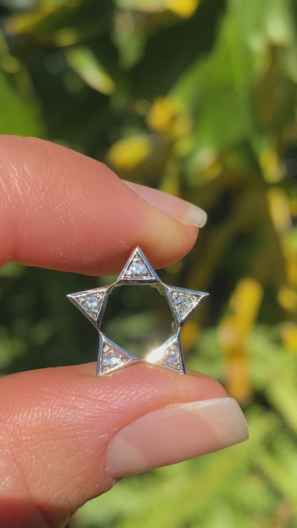 18K gold diamond star pendant, circa 1940's.