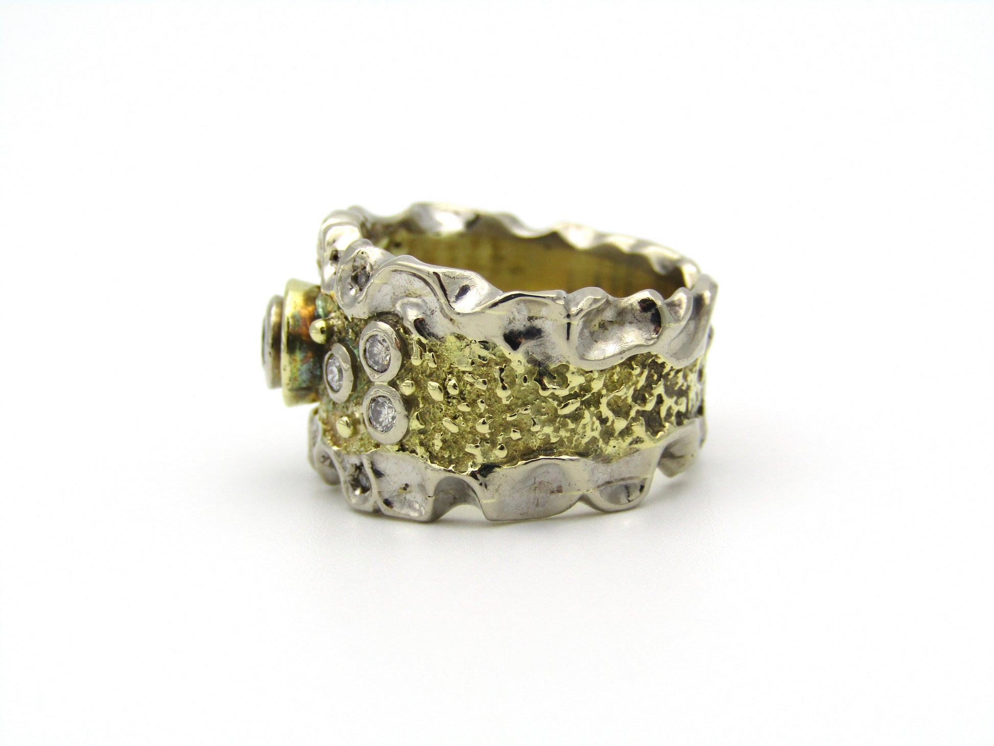 18kt gold diamond ring.