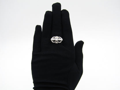 Art Deco 18K gold diamond ring.