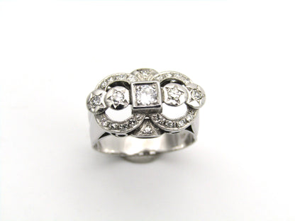 Art Deco 18K gold diamond ring.