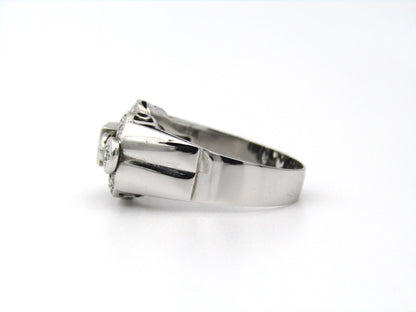 Art Deco 18K gold diamond ring.
